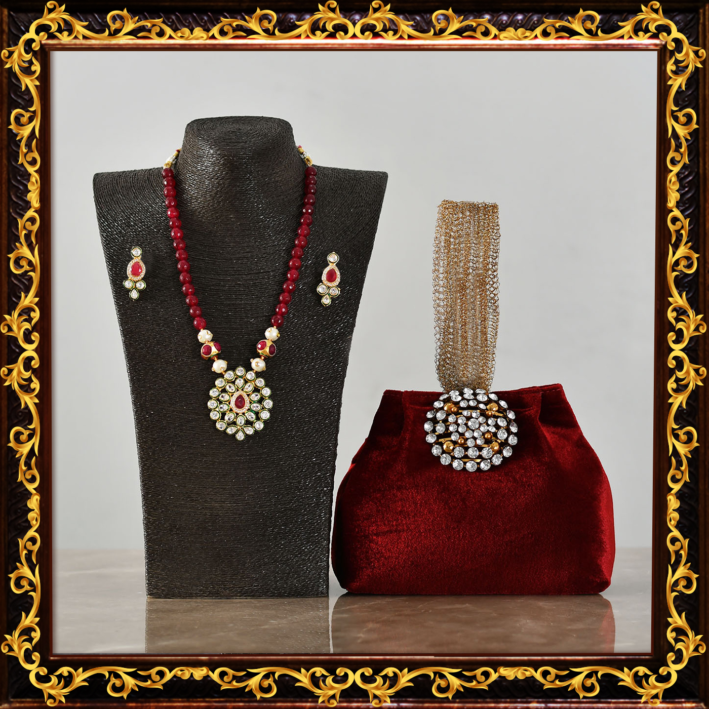 Kundan_set_with_velvet_purse