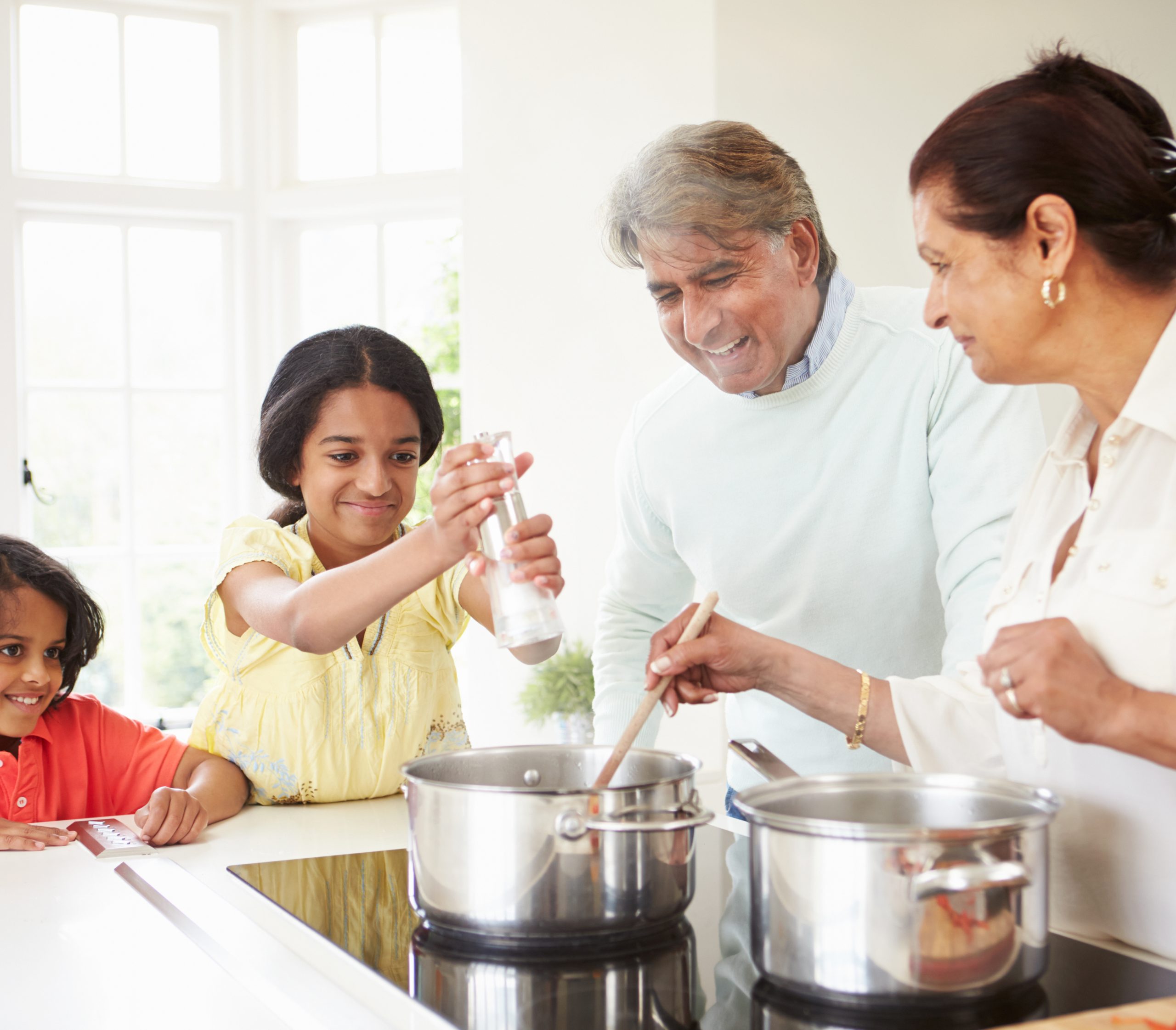 Grandparent_&_grandchildren_playtime