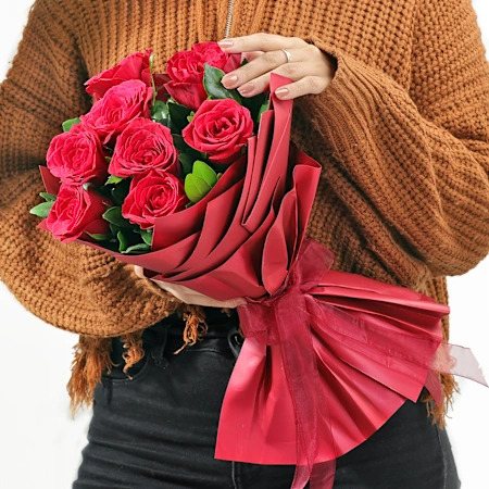 Easy Ways to Keep Valentine’s Roses Fresh Longer