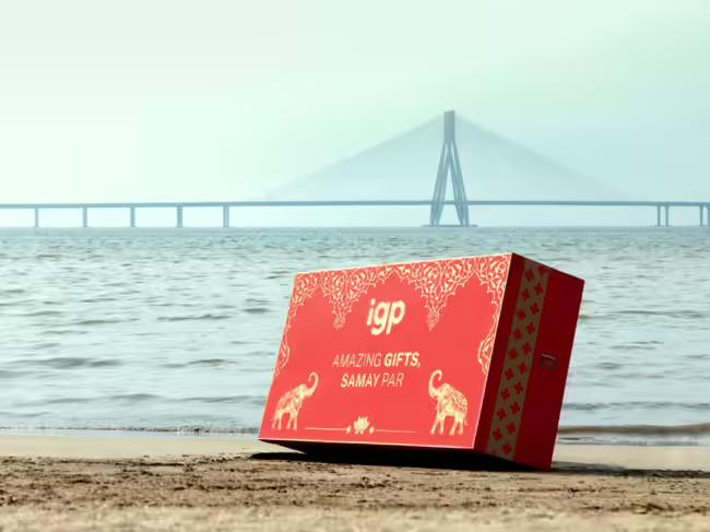 How Giving and Receiving Gifts Impacts Relationships